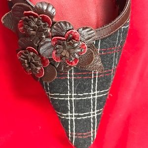 Isabella Fiore slip on plaid low heal size 8M